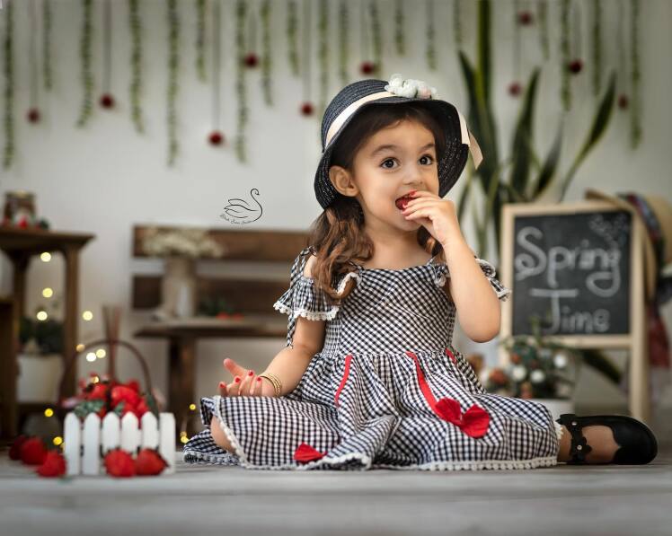 Strawberry girl 